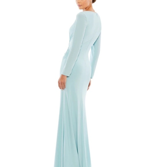 Mac Duggal 26573 NWT LONG SLEEVE RUCHED JERSEY V-NECK GOWN - Picture 3 of 7